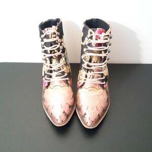 Vintage Embroidered Western Ankle Boots Boho Festival Cowboy boots